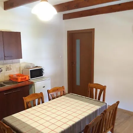 Casa de hóspedes U Emila 3*